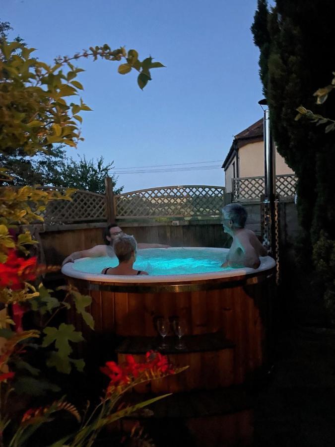 Gorgeous Country Cottage On Outskirts Of Bath With Wood Fired Hot Tub Midford Esterno foto